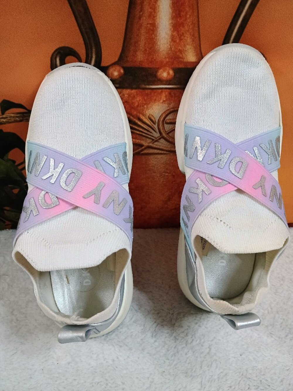 EUC Girls DKNY Sz 11 White, Pink, & Blue Blue Maddie Sneakers Logo Stretch Slip
